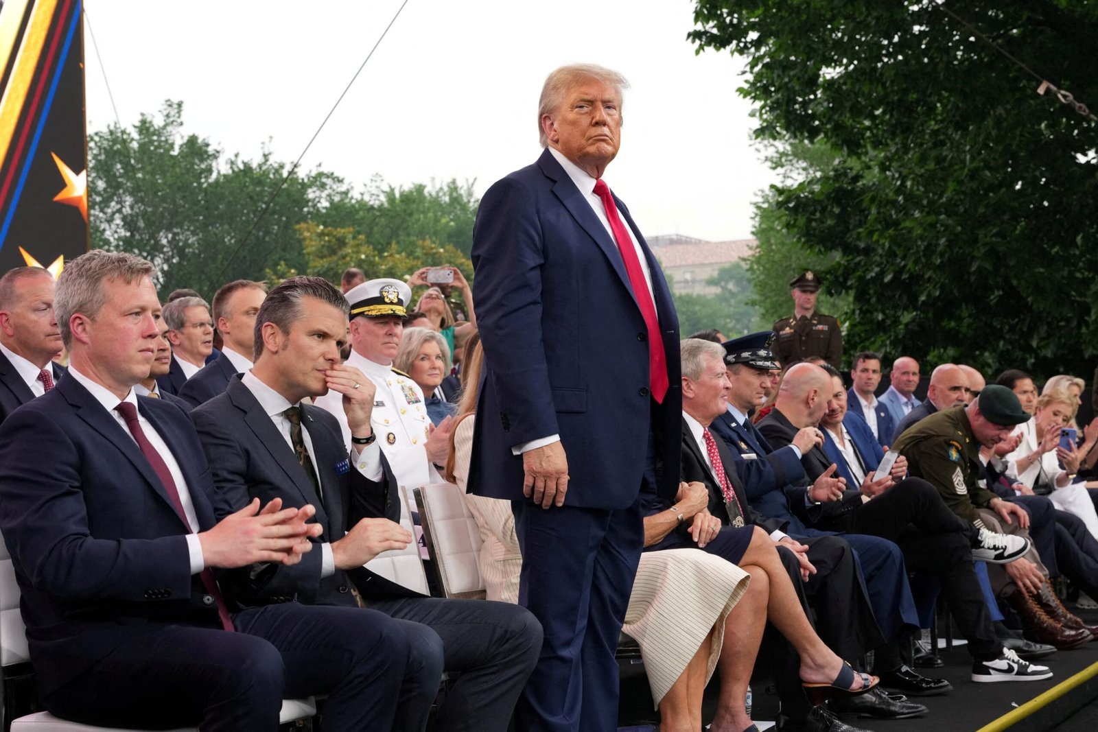Trump considera restringir entrada nos EUA de cidadãos de mais 36 países, diz imprensa americana