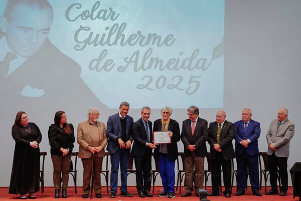 Câmara realiza 10ª entrega do Colar Guilherme de Almeida a personalidades da cultura e da história paulistanas