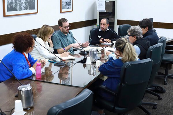 Mopaids discute políticas de acesso a serviços públicos para pessoas em vulnerabilidade