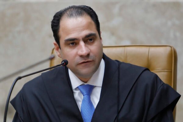 OAB veta inscrição de condenados por racismo