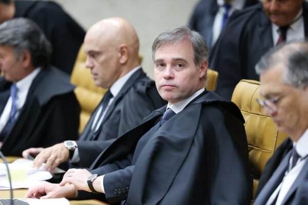 Mendonça exalta liberdade de expressão e vota para manter artigo do Marco Civil da Internet