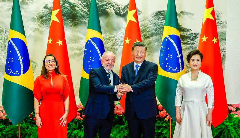 Janja, IOF e INSS fazem Lula perder 1 milhão de seguidores nas redes