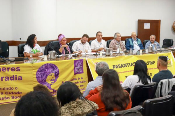 Moradia popular na América Latina é tema de seminário internacional na Câmara