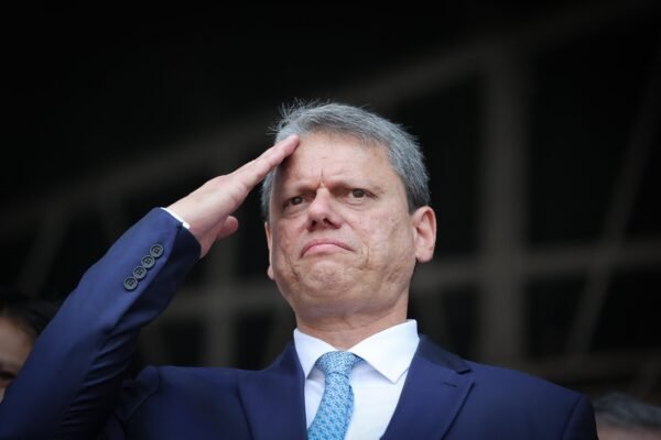 Tarcísio compara sua administração com a de Lula: ‘Aqui, fazemos o dever de casa’ Tarcísio compara sua administração com a de Lula: ‘Aqui, fazemos o dever de casa’