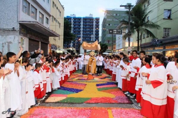 Igrejas e paróquias da Baixada Santista, SP, celebram Corpus Christi nesta quinta-feira; veja programação