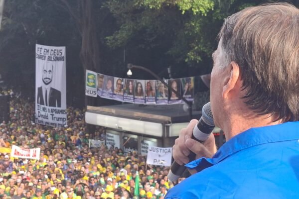 ‘A democracia não está morrendo, estão tentando assassiná-la’, diz Coronel Tadeu