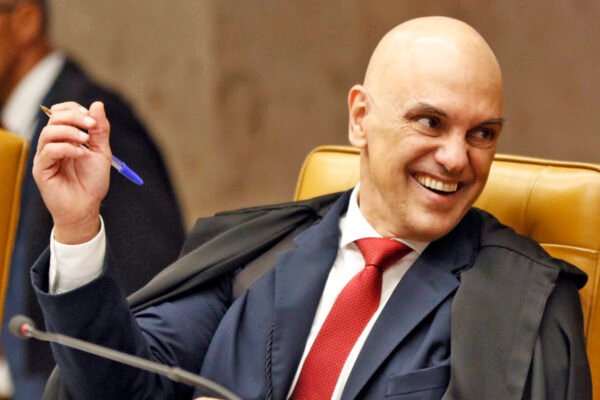 Zambelli vira alvo de novo inquérito no STF depois de sair do Brasil