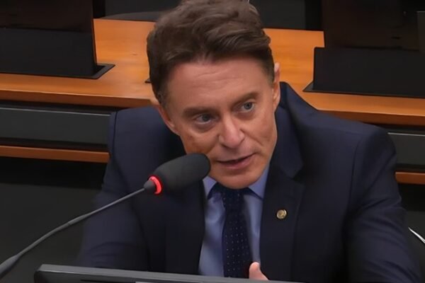 Deputado destina emenda para recapear condomínio de luxo em SP