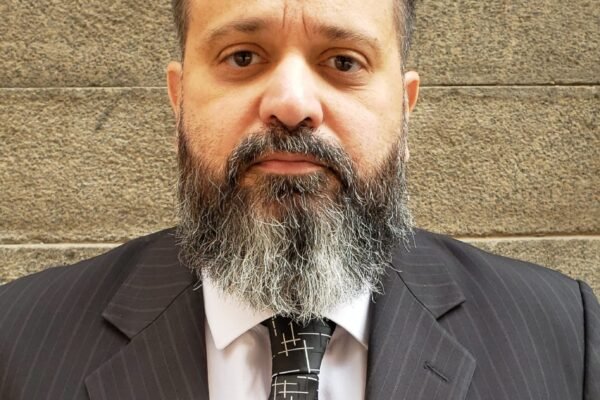 Governo Lula está em descompasso com o país