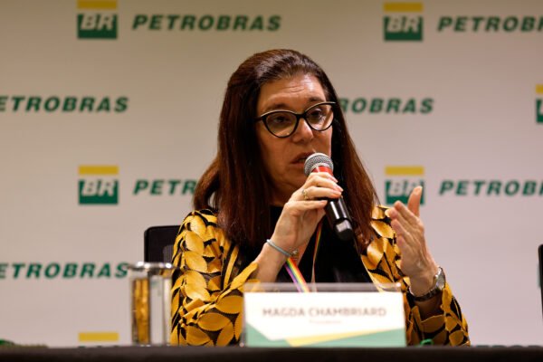 Com contratos de R$ 4,9 bi, Petrobras retoma obras da Refinaria Abreu e Lima