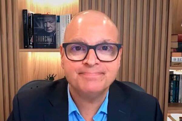 Kataguiri move projeto para garantir liberdade de expressão nas redes
