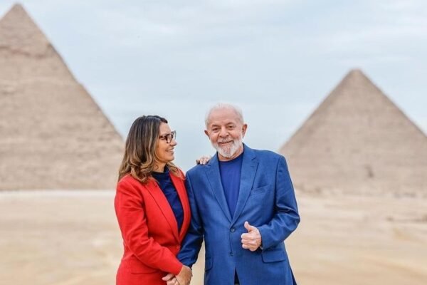 Agenda de viagens de Lula contraria planos do chefe da Secom