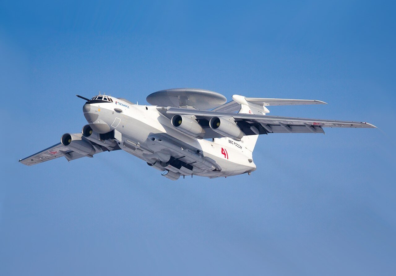Bombardeiros supersônicos e ‘centro de comando voador’: veja os aviões russos destruídos pela Ucrânia em mega-ataque; INFOGRÁFICO