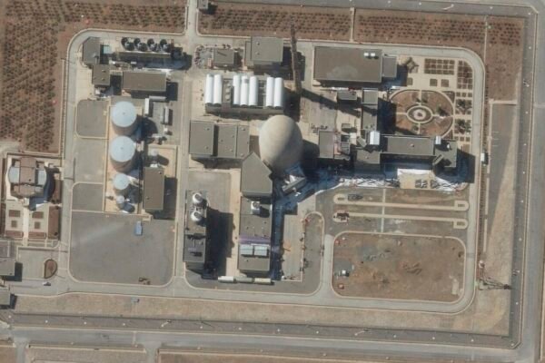 VEJA ANTES E DEPOIS: Israel ataca reator em Arak e amplia ofensiva contra programa nuclear iraniano