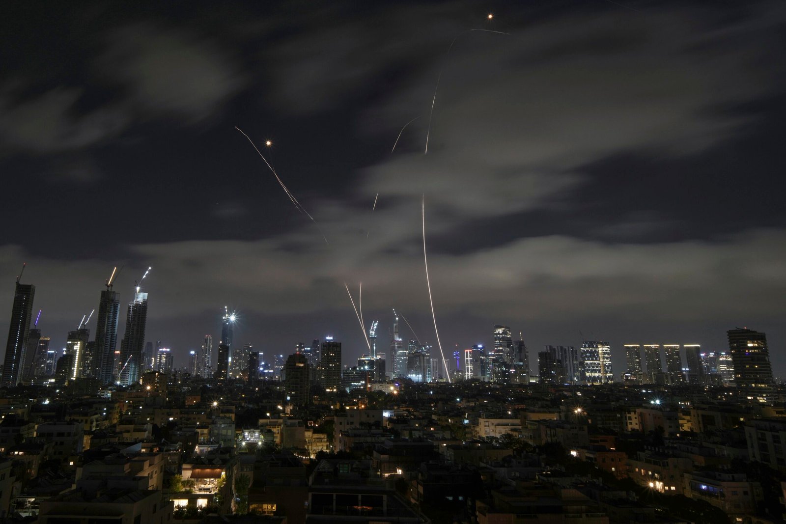 Israel x Irã: conflito chega ao 9º dia sem sinal de cessar-fogo; ONU vê risco de situação sair do controle