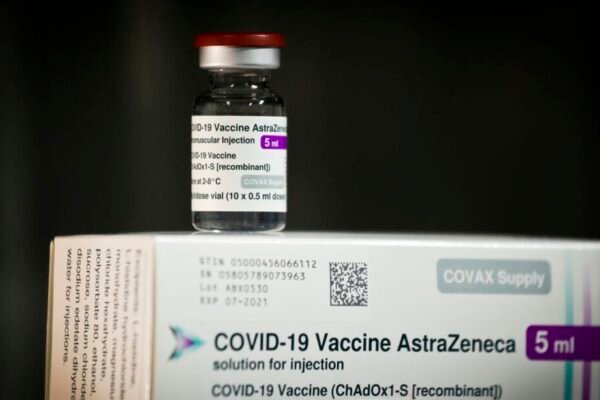 MPF abre inquérito para investigar contrato entre Fiocruz e AstraZeneca