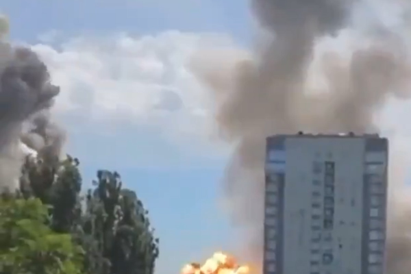 É #FAKE que vídeo de ataque com mísseis mostre resposta da Rússia a mega-ataque com drones da Ucrânia; gravação é de 2024