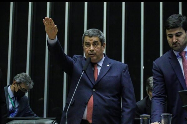 Deputado propõe fim das audiências de custódia
