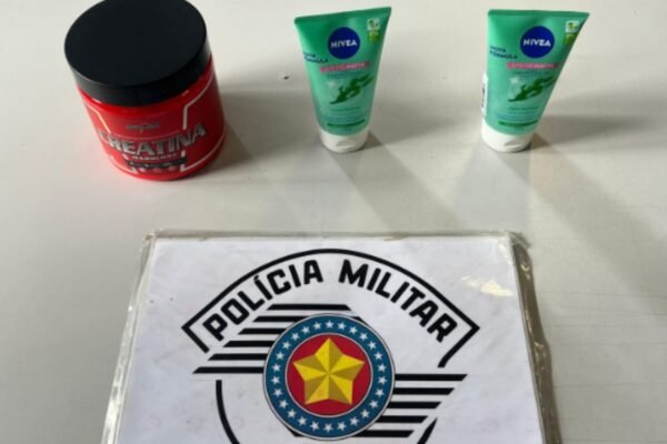 Homem é preso em Santos, SP, após furtar creatina e sabonetes; vítima grita ‘pega ladrão’ e chama PM