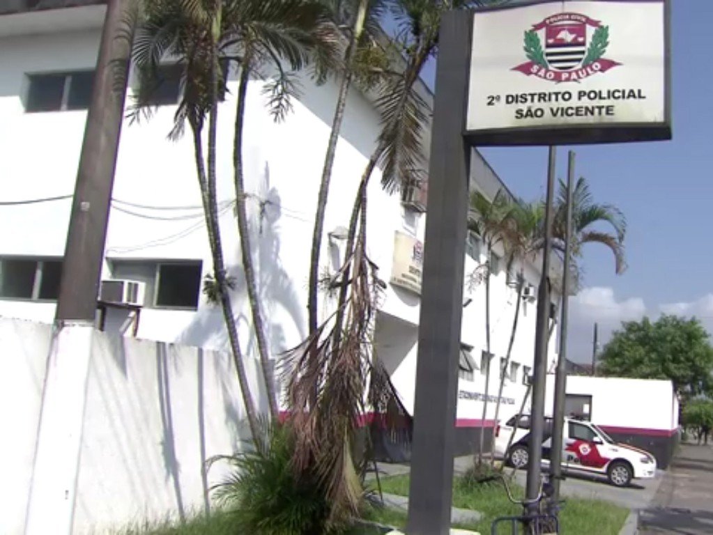 Homem é encontrado morto dentro de canal em São Vicente, SP
