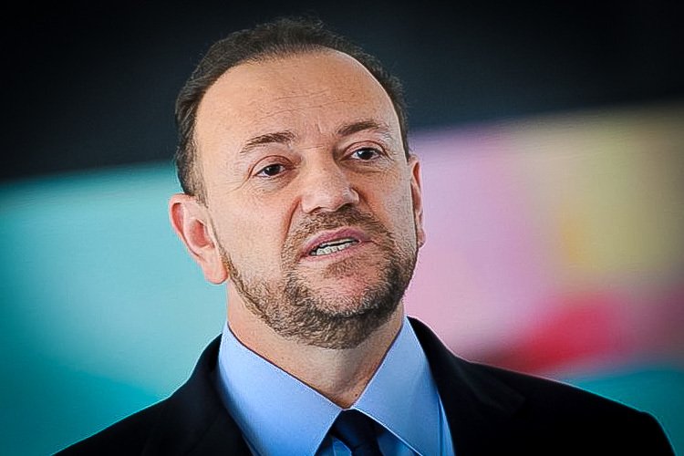 PT debate rumos econômicos, alianças políticas e guinada à esquerda
