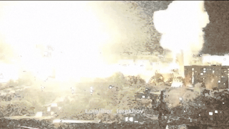 VÍDEO: Ataque russo de drones gera explosões com ‘bolas de fogo’ e clarões na Ucrânia