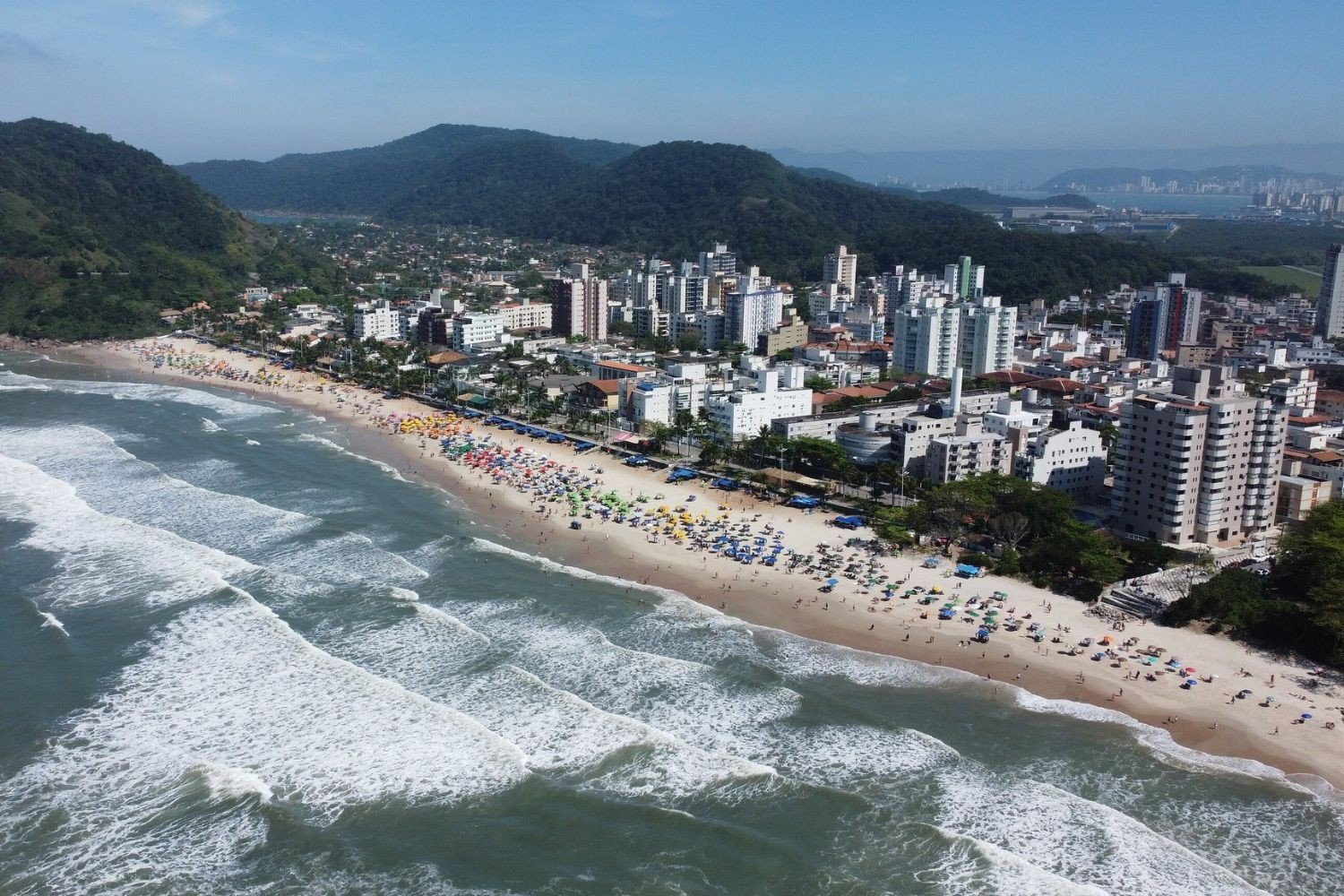 Guarujá, SP, inicia programação de aniversário de 91 anos com entregas de escrituras, obras e shows; veja