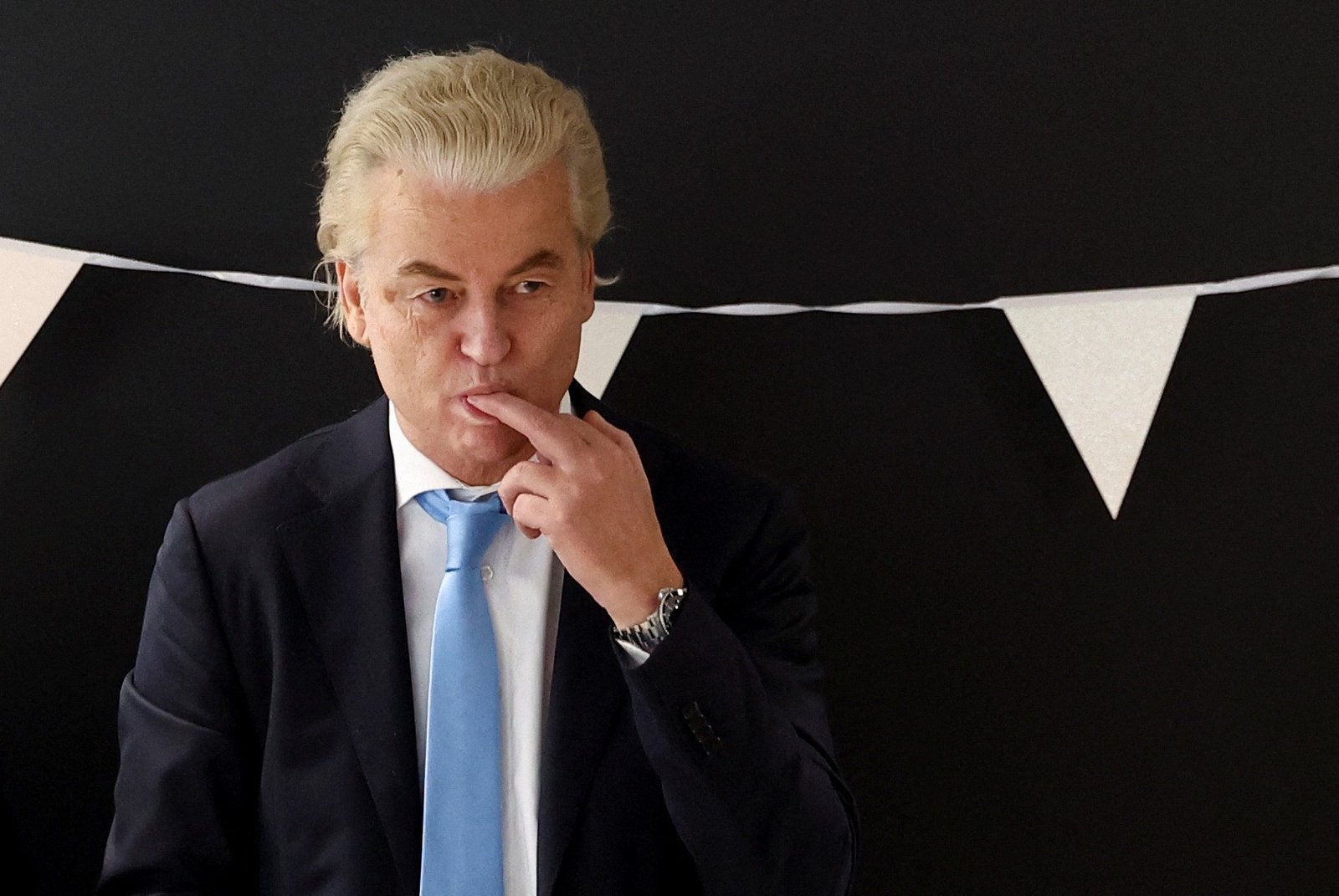 Extrema direita deixa coalizão de governo da Holanda, e novas eleições devem ser convocadas