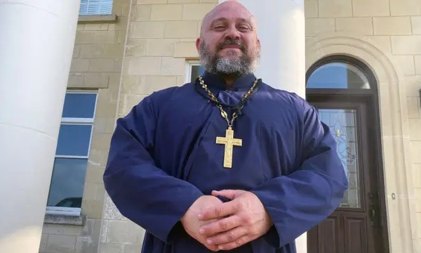 Os americanos atraídos para igreja ortodoxa russa que promete desenvolver ‘masculinidade’ Os americanos atraídos para igreja ortodoxa russa que promete desenvolver ‘masculinidade’