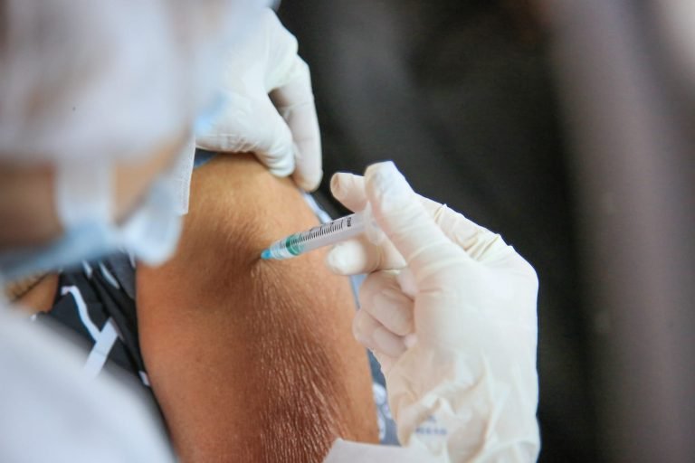 Cobertura de vacina contra gripe para idosos é tema de audiência na Câmara nesta quarta