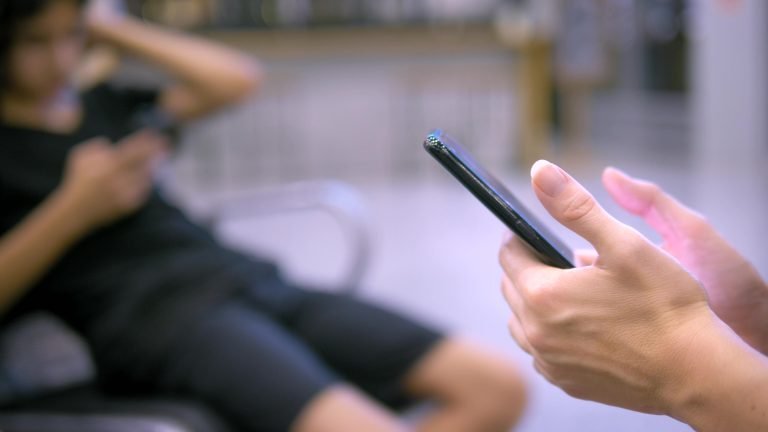 Comissão debate riscos e vulnerabilidade de crianças e adolescentes na internet