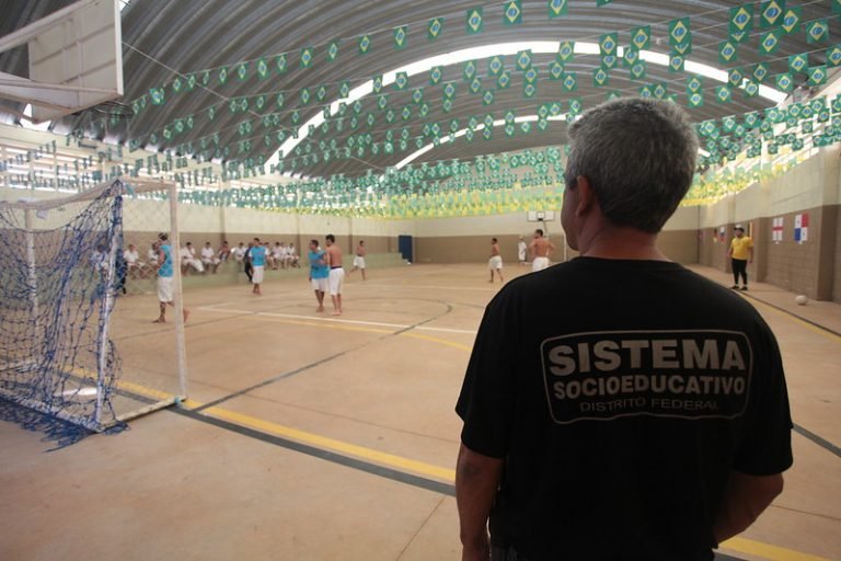 Comissão debate uso de menores por facções criminosas e desafios das políticas socioeducativas