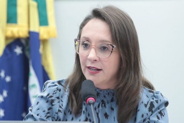 Proposta prevê trabalho remoto e ambiente laboral adaptado para pessoas com deficiência