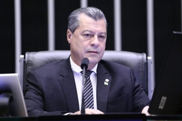 Comissão aprova permissão para cooperativa acessar fundo público de desenvolvimento Comissão aprova permissão para cooperativa acessar fundo público de desenvolvimento