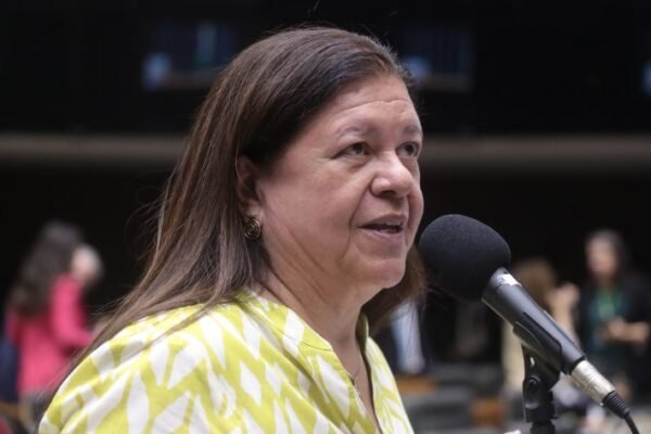Comissão de Constituição e Justiça aprova critérios para o SUS comprar equipamentos usados