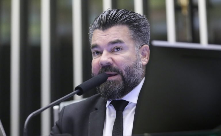 Comissão aprova identificação genética obrigatória para todos os condenados por crimes