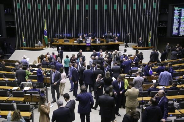 Plenário pode votar hoje criação do Fundo Nacional de Defesa Agropecuária