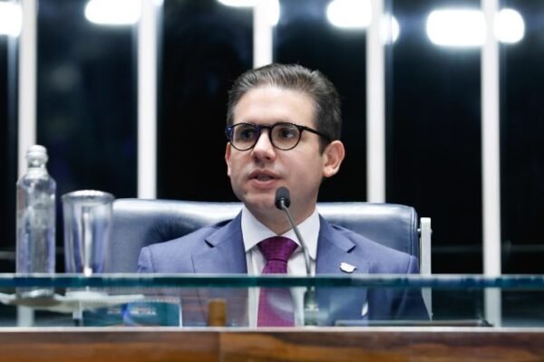 Parlamentares do BRICS defendem cooperação e regulação inclusiva da inteligência artificial