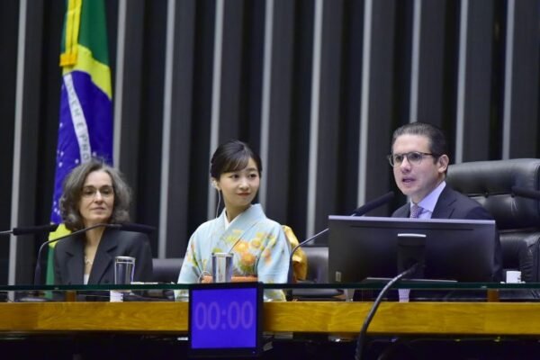 Motta afirma que Brasil e Japão podem liderar transição energética global
