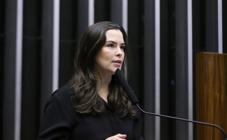 Comissão aprova proposta que define deveres dos integrantes dos conselhos da criança e do adolescente