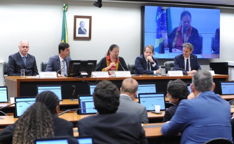Comitê Olímpico do Brasil defende profissionalização da gestão esportiva para combater corrupção