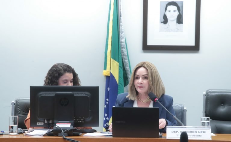 Entidades educacionais fazem sugestões para a gestão democrática do ensino