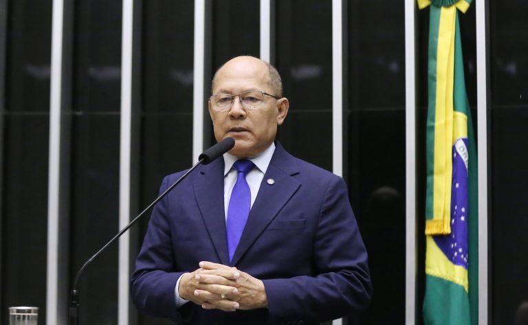 Câmara aprova projeto que suspende aumento do IOF; acompanhe