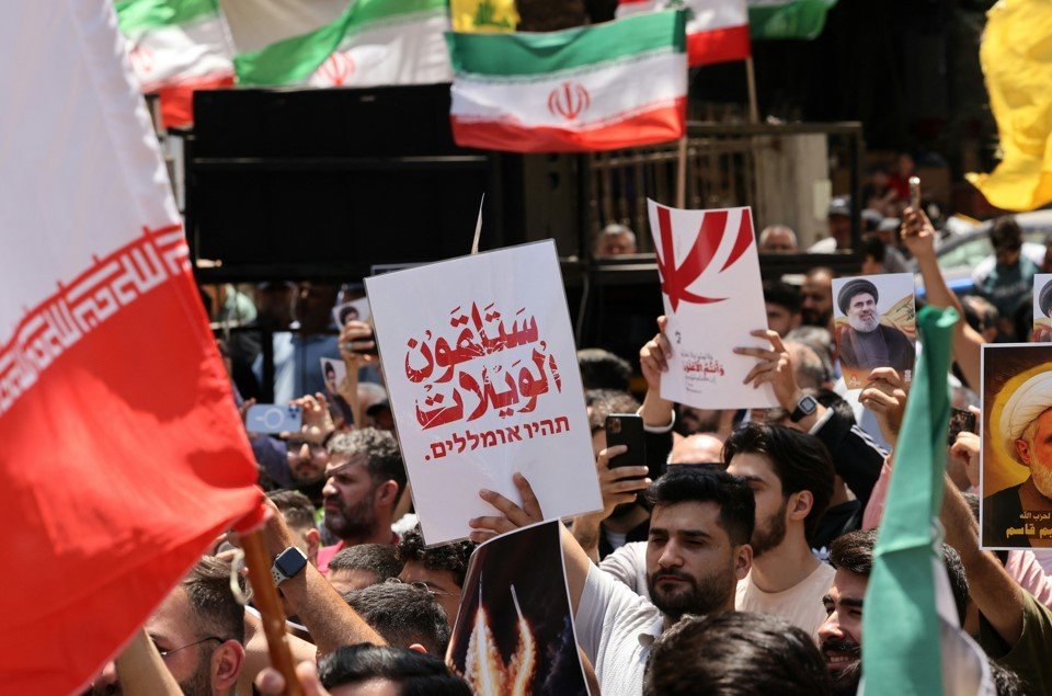 Milhares de pessoas protestam em Teerã contra Israel