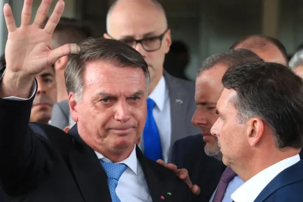Bolsonaro convoca apoiadores a assistirem depoimento ao STF