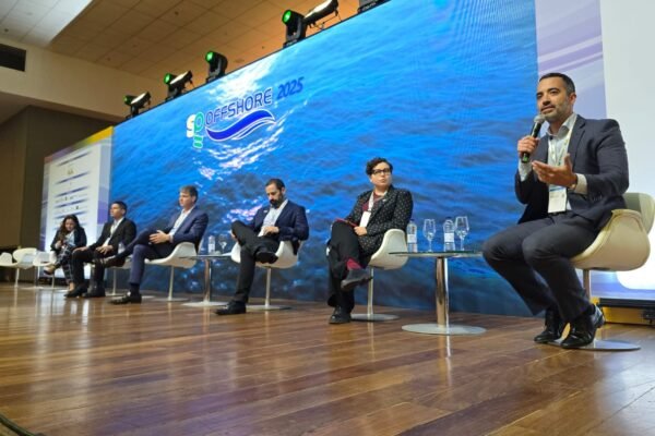 Petrobras assina convênio para impulsionar operações offshore em São Paulo