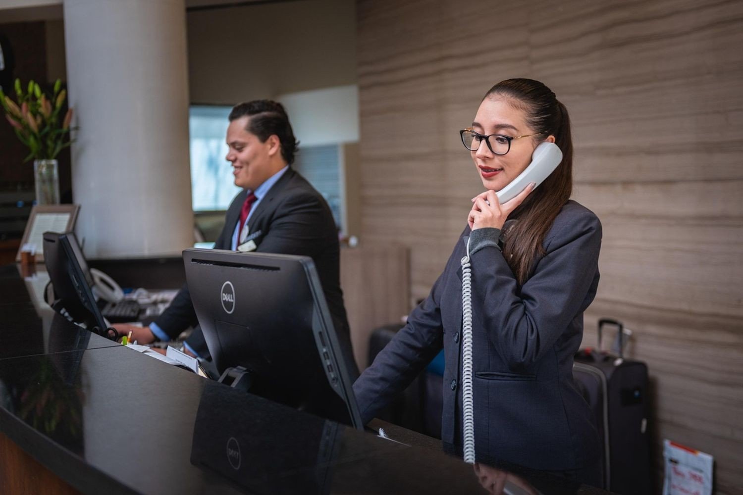São Vicente, SP, abre vagas para curso gratuito de recepcionista; veja como participar