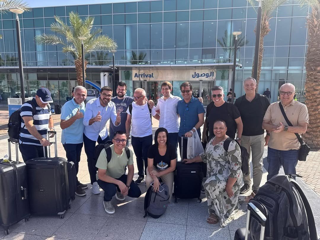 Comitiva brasileira deixa Cabo Verde e deve chegar ao Brasil ainda nesta manhã; Álvaro Damião está entre as autoridades