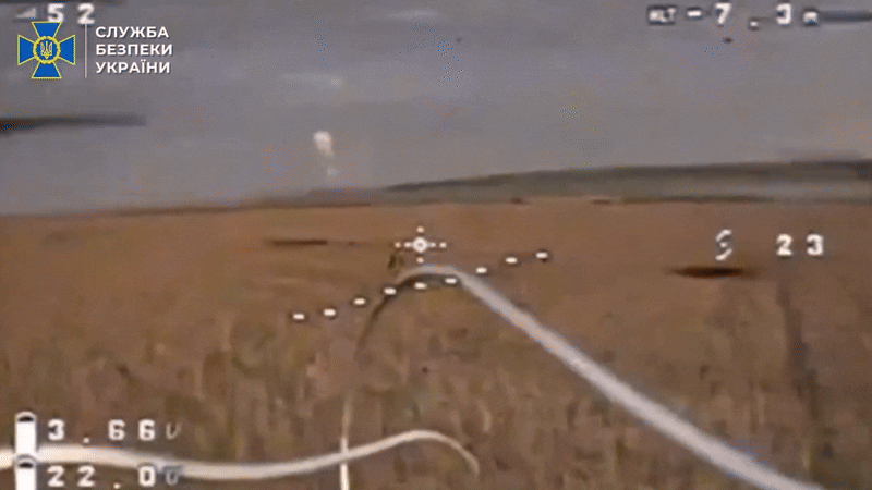 VÍDEO mostra soldados russos sendo perseguidos e atacados por drones da Ucrânia