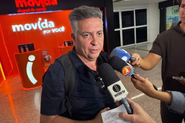 Comitiva de políticos brasileiros que estava em Israel desembarca no RN